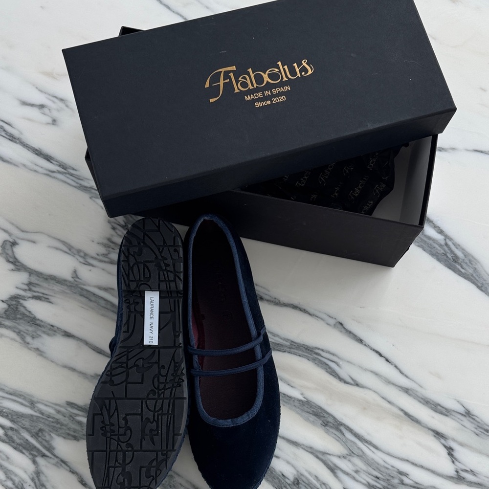 Flabelus Dark Blue Velvet Flats